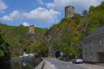 Blick auf den Rundturm auf der anderen Seite des Tunnels in Esch Sauer.