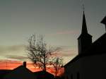 Der Kirchturm von Erpeldange (Luxemburg) in der Abenddmmerung des 28.11.07.