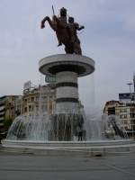 Skopje, Alexander Brunnen am Karposh Uprising Square (08.05.2014)