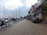 Urk, Huser und Hafen an der Westhavenkade (24.07.2017)