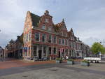 Dokkum, Huser am Platz De Zijl in der Altstadt (26.07.2017)