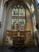 Roermond, gotischer Flgelaltar und Glasfenster in der Christoffelkathedrale (02.05.2015)