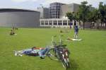 Van Gogh Museum und Museumplein in Amsterdam.