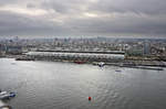 Blick auf Amsterdam Centraal Station from A'dam Lookout.