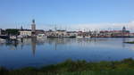 Kampen, Ausblick auf die Promenade Ijsselkade mit Nieuwe Toren und St.