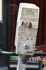 DELFT (Zuid-Holland), 01.06.2025, nicht mehr funktionsf�hig und l�st trotzdem Erinnerungen aus: die klassische Parkuhr, die es auch in Deutschland gab