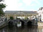 Koornbrug Leiden (Korn Brcke) Baujahr Brcke 1443,   Baujahr Dach 1824   Aufnahme 23-08-2007