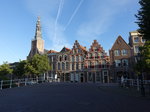 Leiden, Garenmarkt mit Lodewijkkerk, Kirche erbaut 1477 (23.08.2016)
