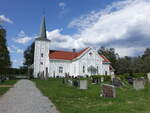 Stange, evangelische Vallset Kirche, weie Holzkirche von 1850 (22.05.2023)
