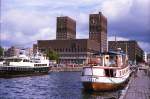 Das Rathaus in Oslo von der Rdhusbrygge 2 aus gesehen.