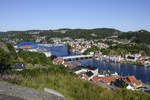 Die Kleinstadt Mandal vom Aussichtspunkt Uranienborg aus gesehen.