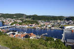 Mandal, Norwegen - Stadtviertel Svinebakken vom Aussichtspunkt Uranienborg aus gesehen.