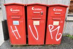 BERGEN (Fylke Vestland, bis 31.12.2019 Fylke Hordaland), 10.09.2016, drei Briefkästen nebeneinander in der Christies gate; hier wird wohl noch viel geschrieben