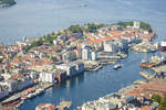 Bergen - Norwegen: Vgen und Nordnesparken vom Aussichtspunkt Tippetue aus gesehen.