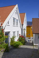In der Gasse Sømmesmauet in der Stavanger Altstadt (»Gamle Stavanger«) in Norwegen.