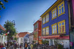 Die vre Holmegate ist eine Strae im Zentrum von Stavanger, in der alle Huser in ausdrucksstarken Farben bemalt sind.