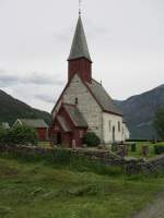 Dale Steinkirche in Luster, erbaut etwa 1240 mit Hauptportal aus Kleberstein (26.06.2013)