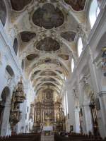 Frauenkirchen, Wallfahrtskirche Maria Geburt, Stuck und Gemlde von Luca Antonio   Colomba, Hochaltar von 1873, Kanzel von 1713 (27.07.2014)