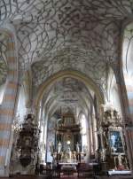 Ktschach, Pfarrkirche Unsere Liebe Frau, Netzrippengewlbe mit Schlingwerk, klassizistischer Hochaltar von 1833, Rokoko Choraltre (18.09.2014)