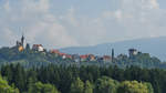 Ausblick auf die Stadt Althofen mit der Pfarrkirche und dem Annenturm.