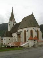 Haimburg, Pfarrkirche Unserer Lieben Frau, erbaut bis 1272, spätgotisches Bauwerk mit romanischen Kern, Westturm mit achseitigem Spitzhelm von 1767 (20.08.2013)