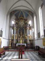 Eberndorf, Hochaltar der Stiftskirche Maria Himmelfahrt, Marienfigur von 1470 (04.10.2013)