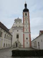 Stift Geras, gegrndet 1153 von Ekbert und Ulrich von Pernegg, heute Gebude erbaut von 1730 bis 1746 durch Joseph Munggenast und Paul Trger (18.04.2014)