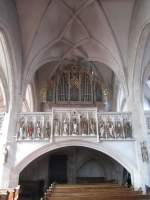 Spitz an der Donau, Orgelempore mit Christusfigur und 12 Aposteln der Pfarrkirche   St.