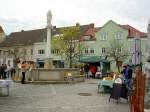 Raabs an der Thaya, Hauptplatz mit Marienstatue (18.04.2014)