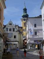 Gmunden, Marktplatz mit Stadtpfarrkirche, Obersterreich (05.06.2011)