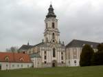 Wilhering, Stiftskirche Maria Himmelfahrt, Westfassade, Baumeister Johann Haslinger (07.04.2013)