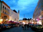 Regelrechten Ansturm zur Rieder Shopping Night - das Einkaufsvergngen bis 21:00 Uhr, speziell die Gast-, und Schanigrten profitierten davon; 25.Mai 2007