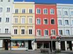 Hauptplatz16(gelbes Haus) ist die Geburtssttte von   Wilhelm Dachauer, geb.