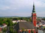 Stadtpfarrkirche, im Hintergrund der Hausruck; 080516