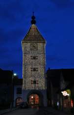 Am 11.01.2014 war der Ledererturm in Wels noch immer weihnachtlich beleuchtet.
