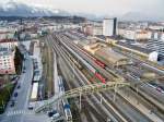 Luftaufnahme mit einem Heliumballon vom Salzburger Hauptbahnhof.