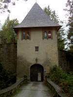 Oberwlz, Torturm der Burg Rothenfels, bis 1803 Burg der Freisinger Bischfe, heute Privatbesitz (01.10.2013)