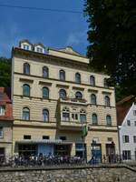 In diesem Haus befindet sich Talstation der Schlossbergbahn in Graz.