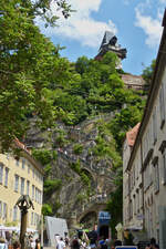 Der Anstieg vom Schlossbergplatz zum Uhrenturm (Kriegssteig), die im Zick - Zack fhrende Treppe zhlt 421 Stufen, der Hhenunterschied betrgt 80 m, wurde zwischen 1914 und 1918