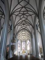 Imst, Langschiff der Maria Himmelfahrt Kirche, neugotische Ausstattung (01.04.2013)