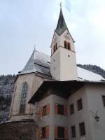 Die Kirche in Rattenberg.Interessant ist,dass diese Kirche keinen Friedhof besitzt und Grber im Keller der Kirche (ffentlich zugnglich) verstaut sind.Der Friedhof musste dem Bau der Eisenbahn