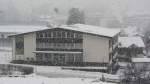 Die Volksschule in Brixlegg bei starkem Schneefall.(8.1.2012)