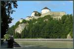 Die Festung Kufstein ist das weithin sichtbare Wahrzeichen der gleichnamigen Stadt nahe der Grenze zu Deutschland.