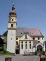 Vils / Tirol, Stadtpfarrkirche Maria Himmelfahrt, erbaut von 1709 bis 1723 (11.07.2010)