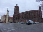 Gubin, Rathaus und Ruine der Stadtkirche an der Westerplatte (04.04.2026)