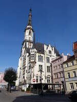 Zabkowice Slaskie / Frankenstein, neugotisches Rathaus, erbaut von 1862 bis 1864 (12.09.2021)