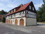 Walbrzych / Waldenburg, Wirtschaftsgebude am Schloss Waldenburg (11.09.2021)