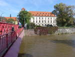 Breslau / Wroclaw, Brcke Most Piaskowy und Klausurgebude, heute Universittsbibliothek (03.10.2020)