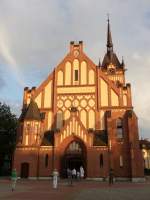 Katholische Kirche in Kandrzin (Kedzierzyn) im Herbst 2011