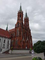 Bialystok, neugotische Pfarrkirche Maria Himmelfahrt, erbaut von 1900 bis 1905 (04.08.2021)
